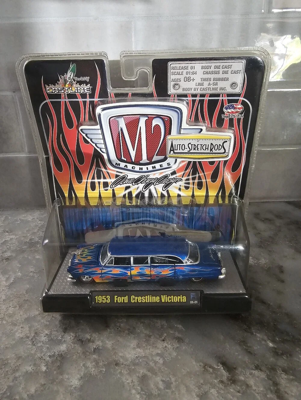 M2 Machines Auto Stretch Rods 1953 Ford Crestline Victoria Limo 1:64 Release 01